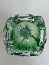 Load image into Gallery viewer, Green art glass bowl