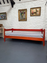 Load image into Gallery viewer, Vintage Carimate Red Day Bed/3 seater sofa - Vico Magistretti