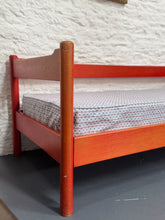 Load image into Gallery viewer, Vintage Carimate Red Day Bed/3 seater sofa - Vico Magistretti