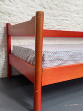 Load image into Gallery viewer, Vintage Carimate Red Day Bed/3 seater sofa - Vico Magistretti