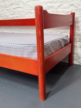 Load image into Gallery viewer, Vintage Carimate Red Day Bed/3 seater sofa - Vico Magistretti